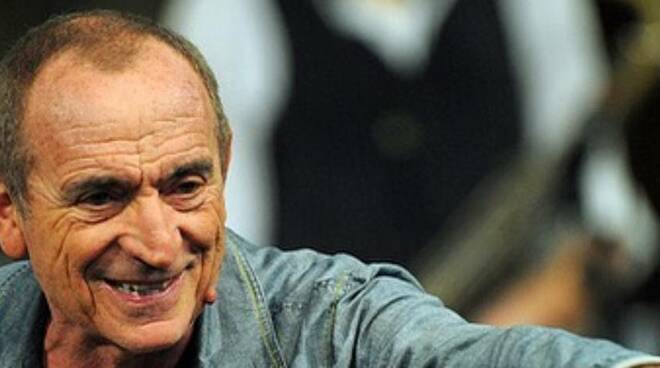 Ceneri di Raoul Casadei nel suo mare Adriatico. E un brindisi col Sangiovese