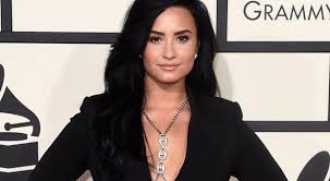Demi Lovato rivela: “Sono di genere non binario”