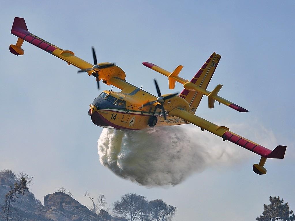 Sicilia in fiamme, incendi a Catania e Palermo. Musumeci richiesta di mobilitazione al governo