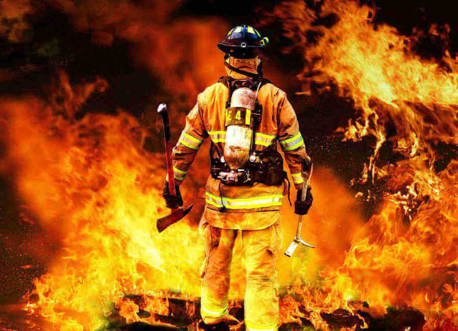 Incendi, due morti in Calabria uno in Sicilia