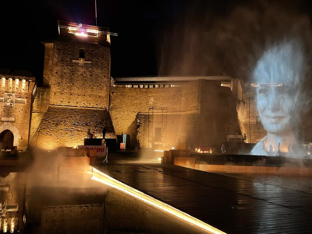 Rimini celebra il grande regista, apre il Fellini Museum