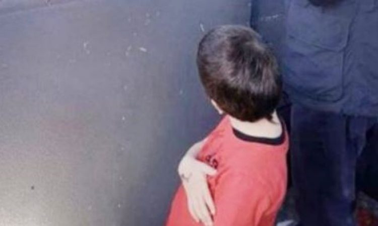 Eitan affidato a un «tutore» esterno: «Troppi conflitti tra i parenti». Continuerà però a vivere con la zia Aya