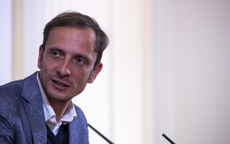 Governatore Fedriga, minacciato dai No vax. Finisce sotto scorta