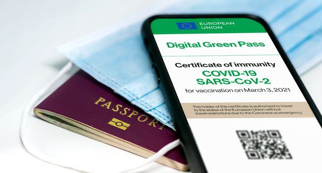 Ue, Green pass vale 9 mesi per i viaggi
