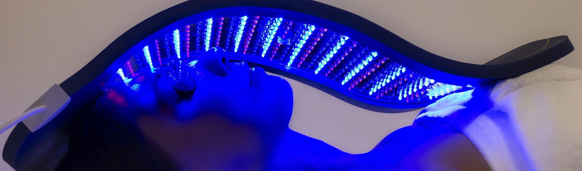 Celluma, con un raggio di luce le rughe spariscono, come i dolori articolari e acne