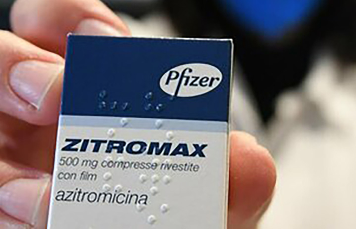 Finito in Italia l’antibiotico più usato per il Covid, il Zitrovax