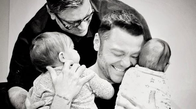 Tiziano Ferro diventato papà: “Benvenuti Margherita e Andres, con voi inizia la nostra vita”