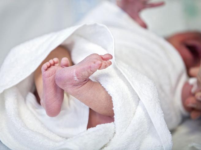 No a doppio cognome figlio 2 mamme, respinto ricorso a Torino