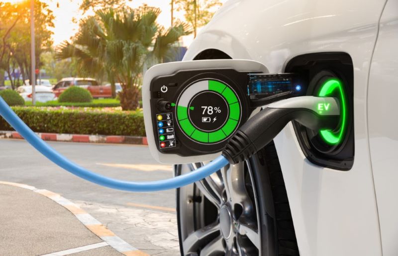 Stop ai motori benzina-diesel dal 2035. Via libera dall’Ue