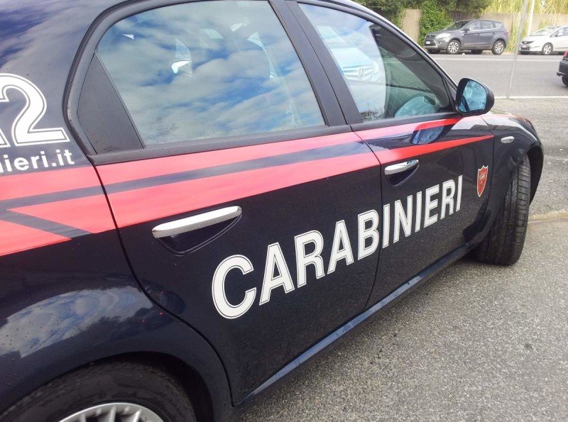 Anziano trovato morto in auto a Como
