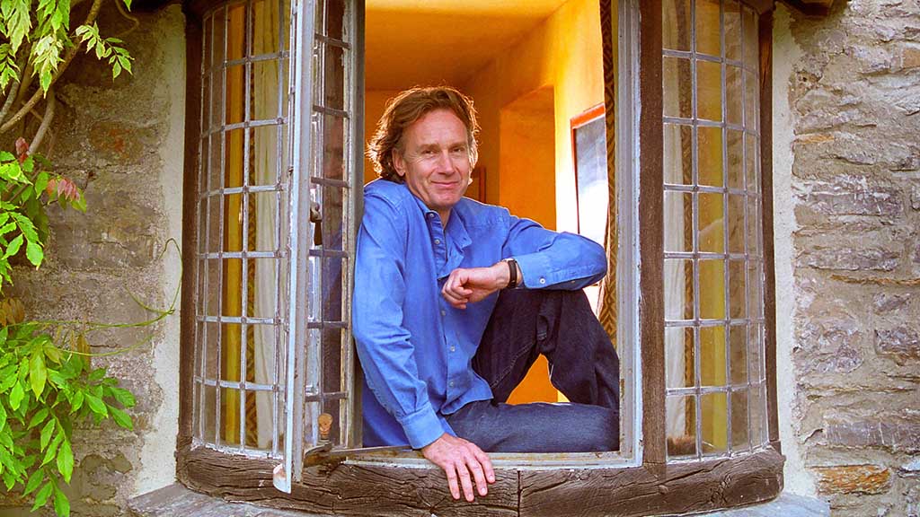 Morto lo scrittore Nicholas Evans, autore dell’”Uomo che sussurrava ai cavalli”