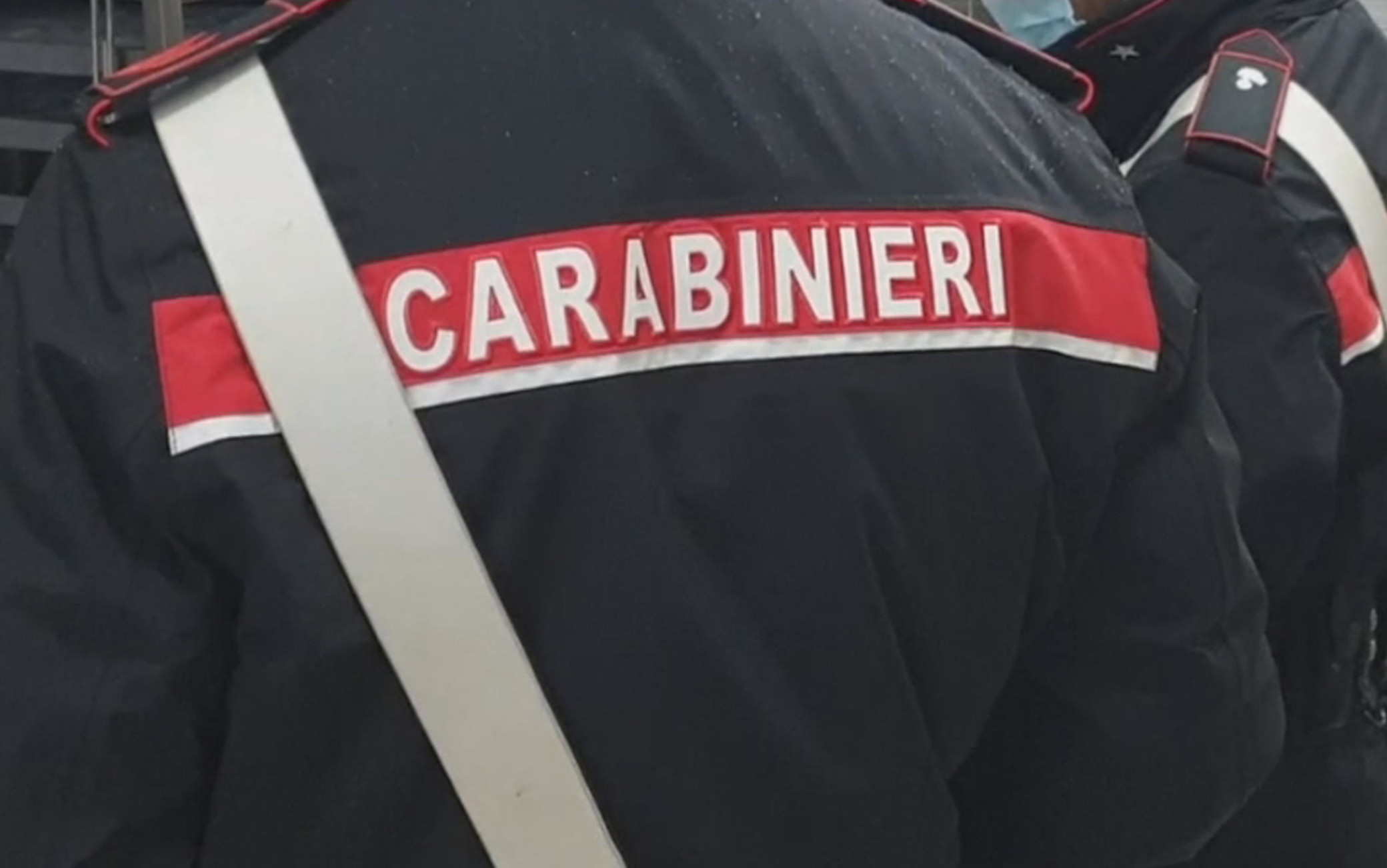 Operaio accoltella collega, arrestato