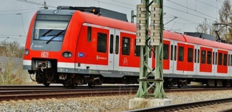 Giussago (Pavia), due ragazzi investiti e uccisi da un treno in corsa