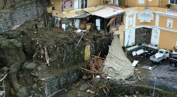 Frana a Ischia, seconda vittima una bimba di 5-6 anni. Governo stanzia subito 2mln di euro