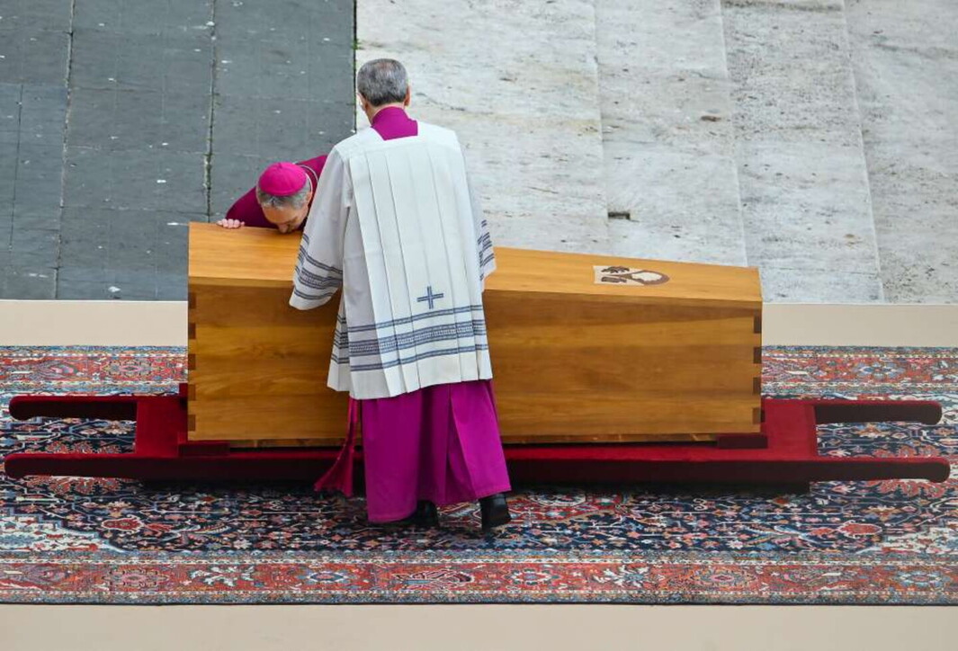 Funerali Papa Ratzinger, Papa Francesco: ‘Grati per la sua sapienza e dedizione’