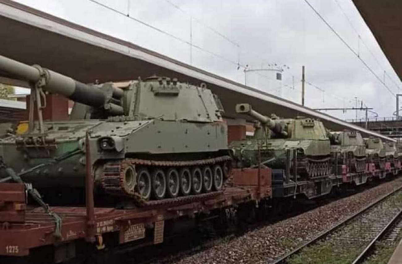 Udine, avvistato treno carico di carri armati italiani verso l’Ucraina