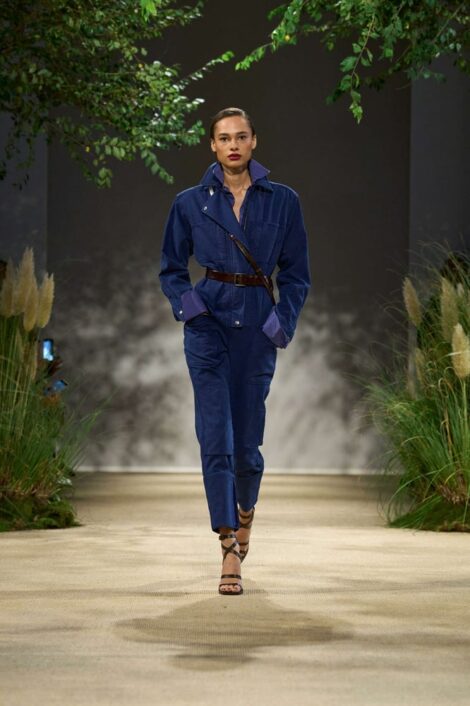 Max Mara una collezione militare con l’angolazione pacifista