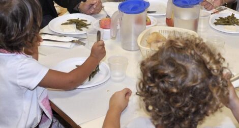 Piacenza, maestra lo rimprovera: bimbo di 8 anni la minaccia con un coltello