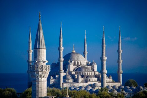 Istanbul, attacco a una chiesa italiana, morta una persona