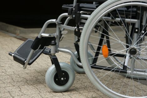 Lecce: 13enne muore cadendo da sedia a rotelle, fuori dalla scuola