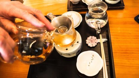 Morì per tumore curato con le tisane, “santone” assolto in appello