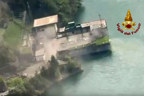60 studenti scampati per un soffio al disastro della centrale: “Salvi grazie al cattivo odore”