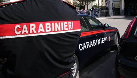 Carabinieri – Operazione “Minerva”: vendevano valuta e monete in Euro contraffatte tramite canali Telegram. 4 misure cautelari