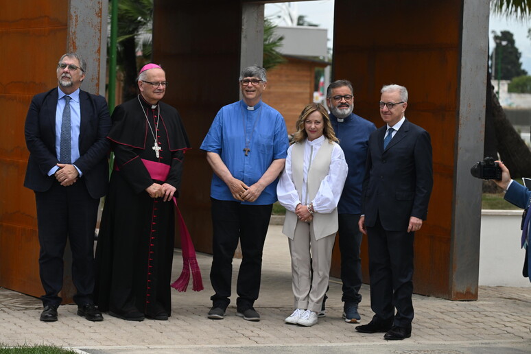 Caivano, premier inaugura il centro sportivo al Parco Verde di 44 discipline dedicato a Livatino: “Lo Stato può fare la differenza”. Presto un teatro e anfiteatro dedicati a Pino Daniele