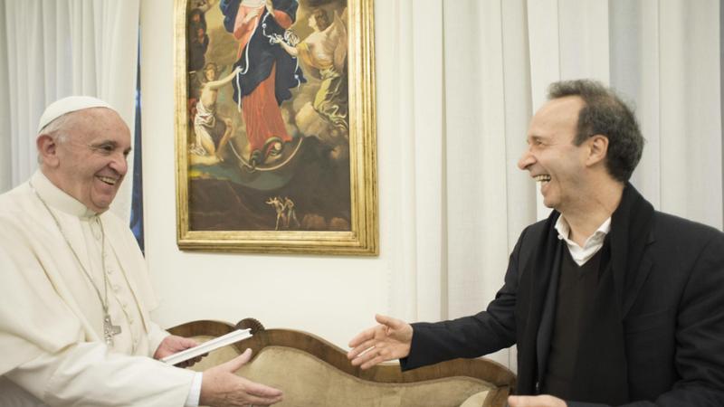 Benigni chiuderà con un monologo la Giornata mondiale dei bambini, domenica 26 maggio in Piazza San Pietro