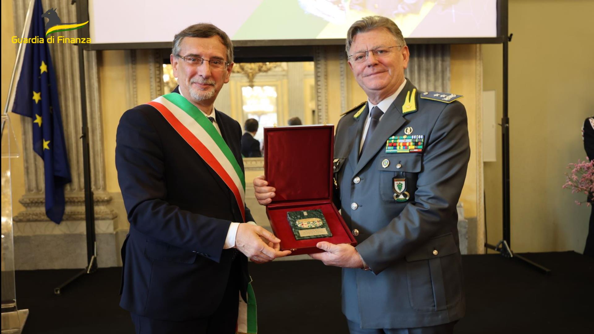 GDF Monza: 250° anniversario di Fondazione del corpo. Conferita dal sindaco la civica benemerenza cittadina della Corona Ferrea