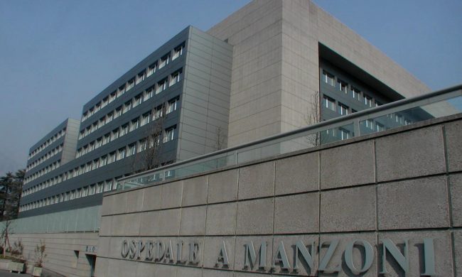 Chiavenna (Sondrio), 16enne accoltella il padre per “difendere” la madre