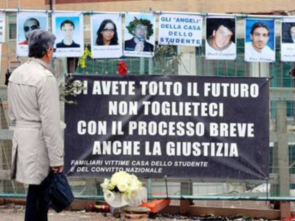 Sisma l’Aquila, giudici d’appello: “Studenti morti per loro condotta incauta”