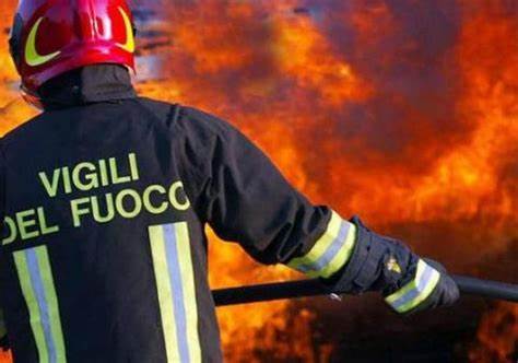 Vittoria (Ragusa), incendio nella casa della ex: fermato un 28enne