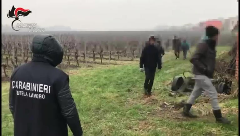 Carabinieri, arrestate 36 persone per corruzione e immigrazione clandestina tra Salerno, Napoli e Caserta
