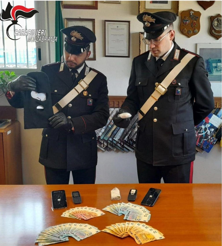 Lazzate (Mb): arrestato dai carabinieri un 28enne per detenzione illecita di sostanze stupefacenti
