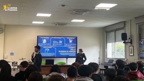 GdiF Monza e Brianza negli istituti scolastici  della provincia brianzola nell’ambito del progetto “Educazione alla legalità economica”