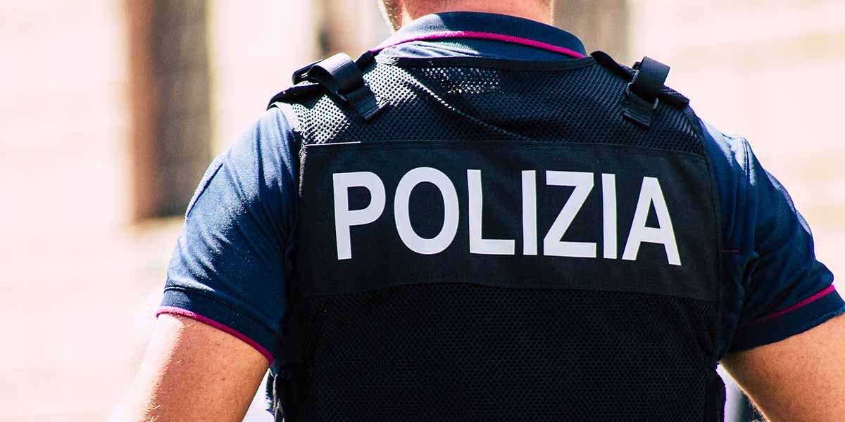 Torino, 19enne ucciso in strada con una coltellata al cuore