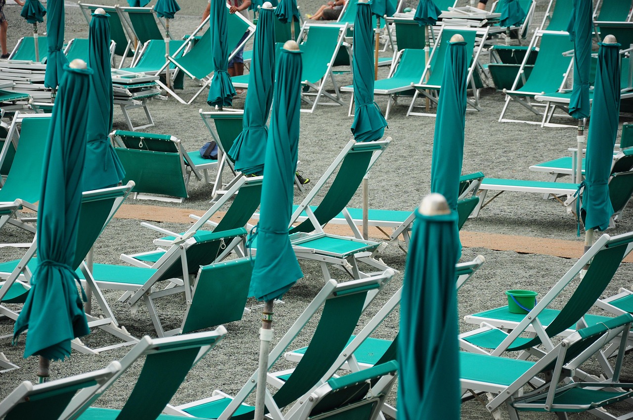 Marina di Varcaturo (Na): morto 18enne accoltellato in spiaggia dopo una lite