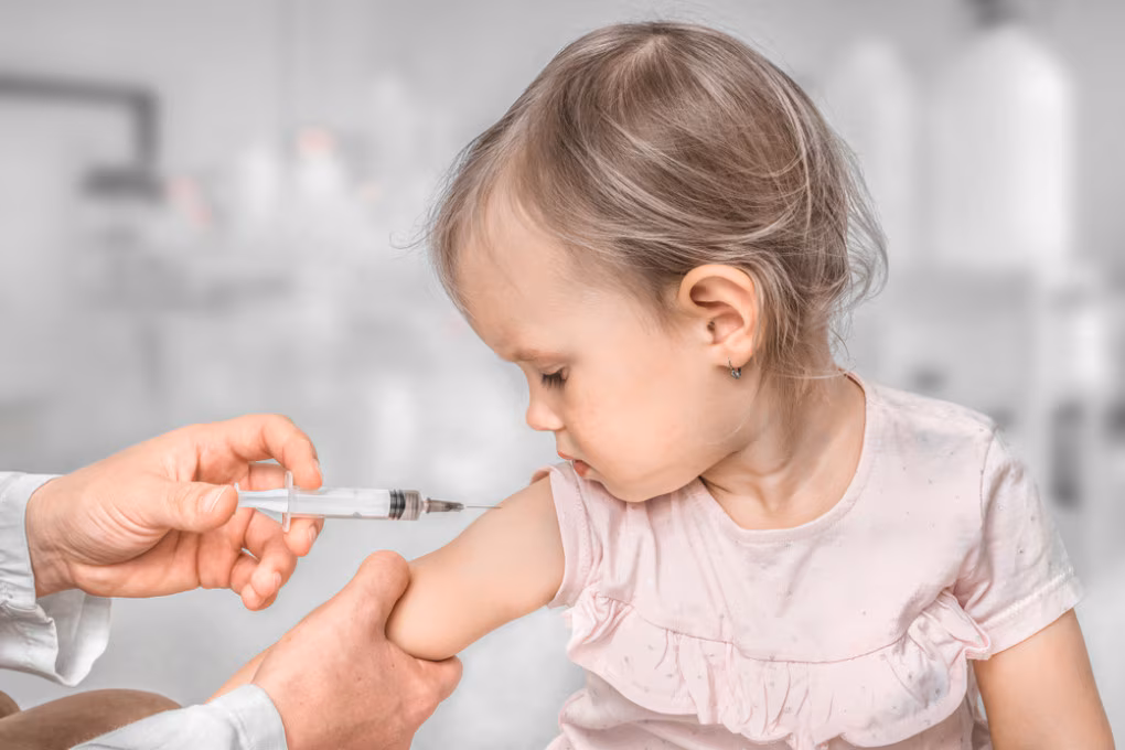 Morbillo, gli Usa raccomandano il vaccino prima dei viaggi all’estero
