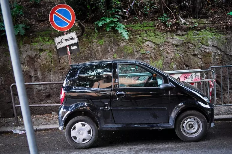 minicar rubata ph rcedit ansa